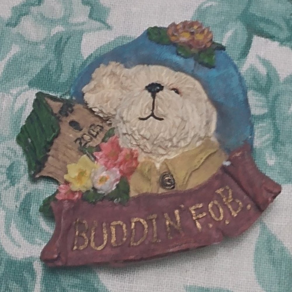 Buddin F.O.B. Bear Pin